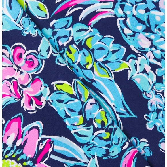 LILLY PULITZER Kaisley Dual Neck UPF 50 - new! - Picture 3 of 10